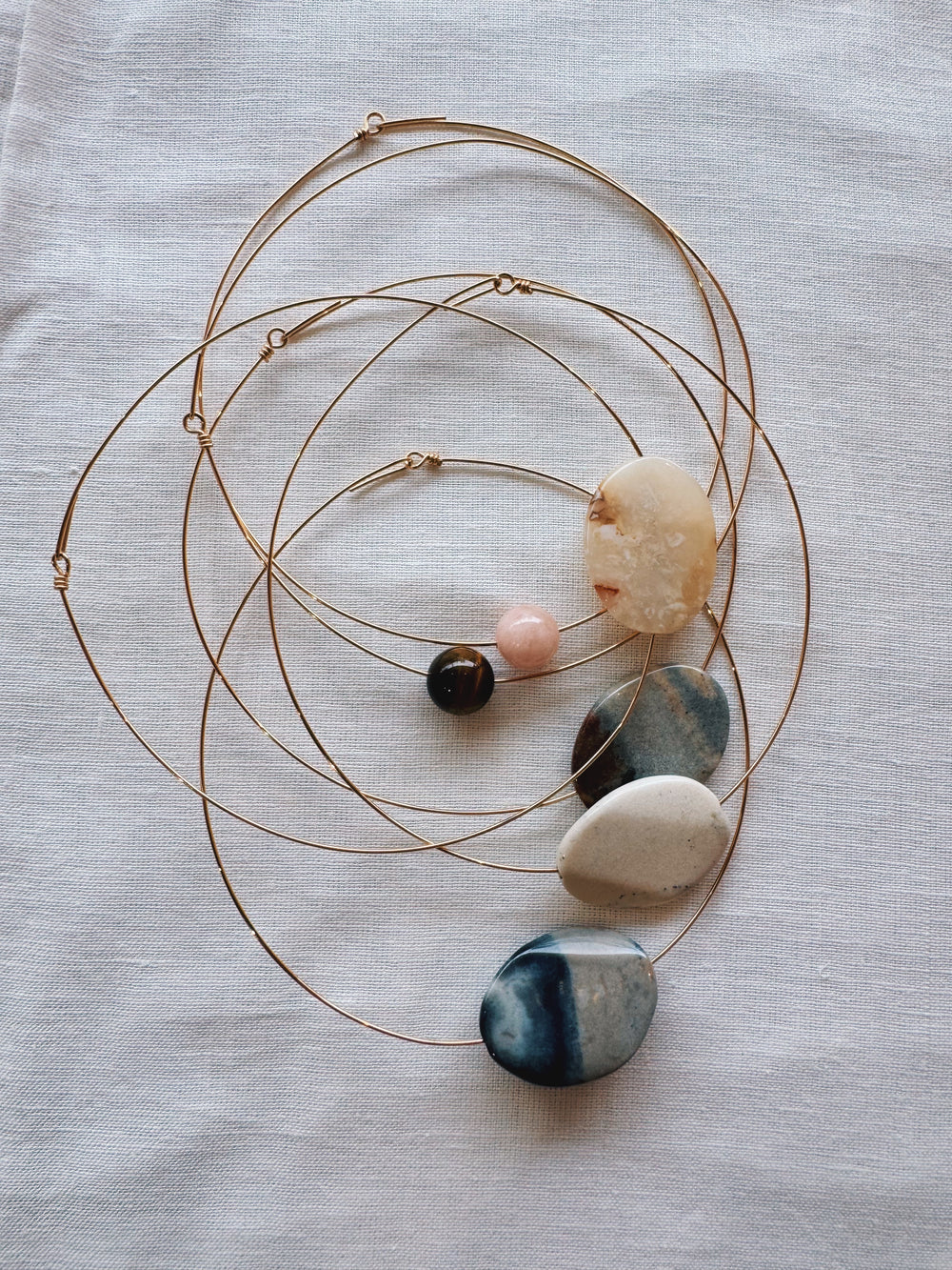 athena & co gem collar necklace gold pebble | Boteh